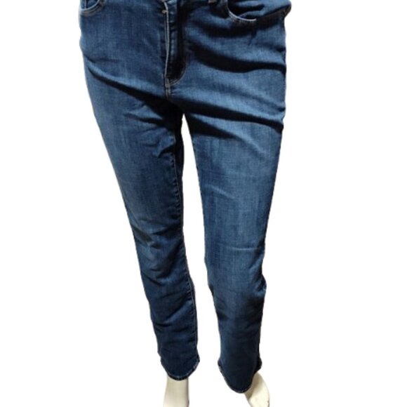 Classic Bootcut Levi Women's Jeans  Medium Wash- Mid Rise Size 4 PC9-39252-0002 - Picture 7 of 11